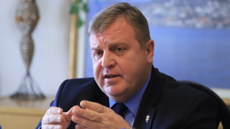 Красимир Каракачанов стана дядо на Георги Делчев