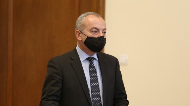 Донев: С масовото тестване се откриват много нови случаи на хора без симптоми