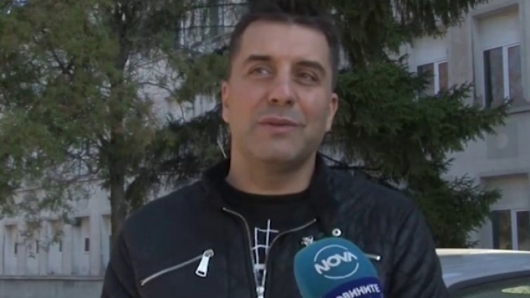 Вандали нарязаха гумите на колата на Борис Дали