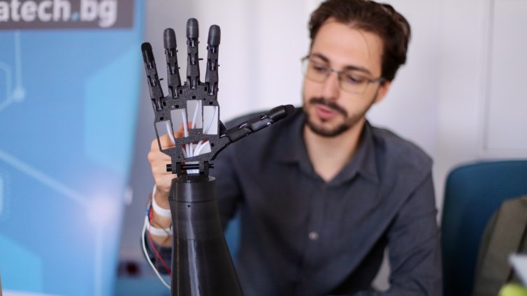В кадър: Robotics Strategy Forum 2026 събира индустрията, автоматизацията и AI