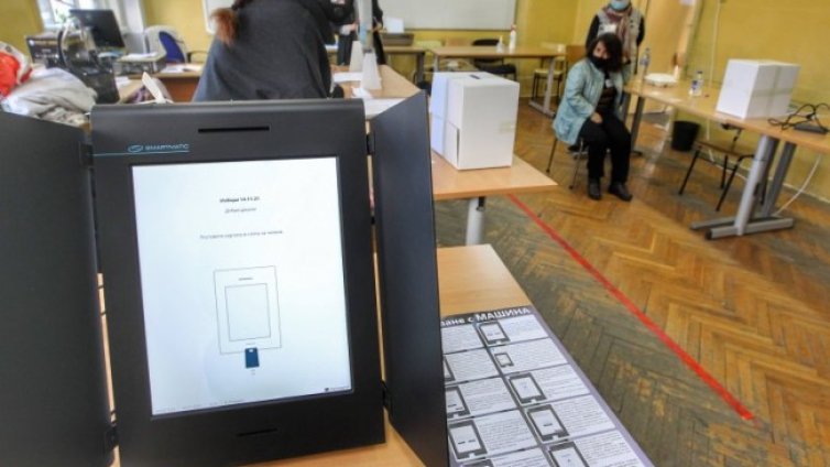 Край на изборния ден за президент и депутати и в Европа