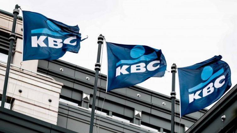 Белгийската KBC придобива "Райфайзенбанк България"