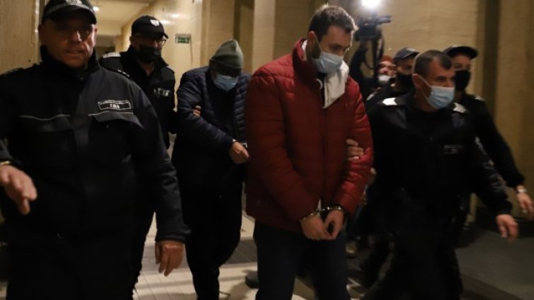 Оставиха в ареста обвиняемите за убийството на Евгения Владимирова