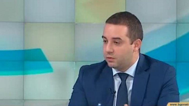 Кирилов: В България не се прилагат ваксини с изтекъл срок