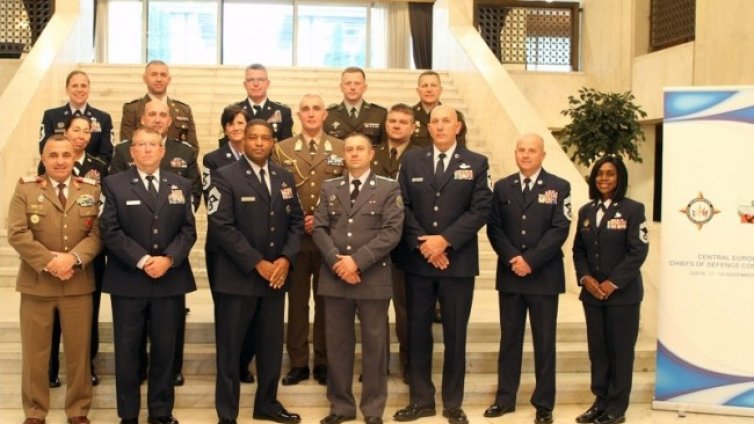 Шефовете на отбраната от Централна Европа са в София 