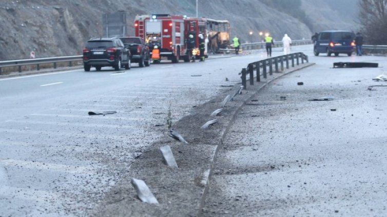 Близки на пострадалите в катастрофата: Не знаем какво става