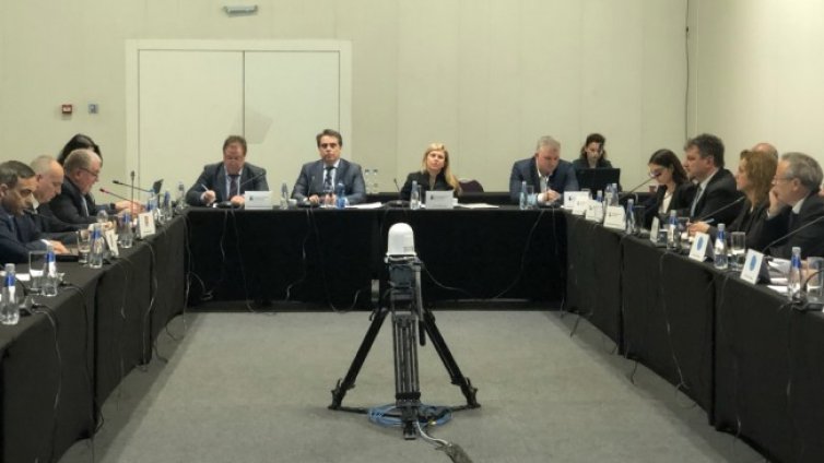 България няма да върви в посока на задължителна ваксинация