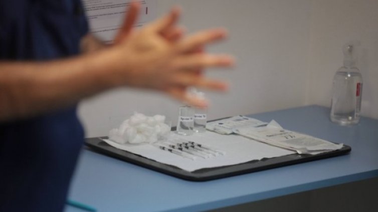 ЕС препоръчва подсилващи дози ваксина за хората над 40 г.