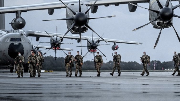 Лондон мести военна техника в Германия в случай на война с Русия
