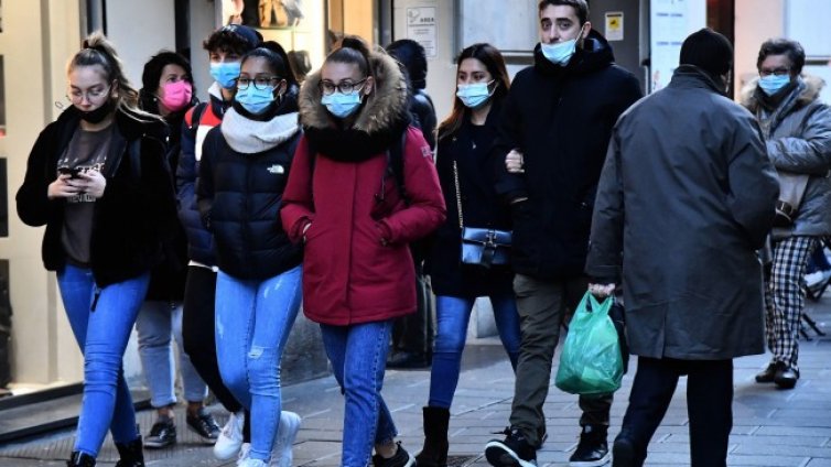 &euro;1000 глоба в Италия за пътник в градския транспорт без зелен пропуск