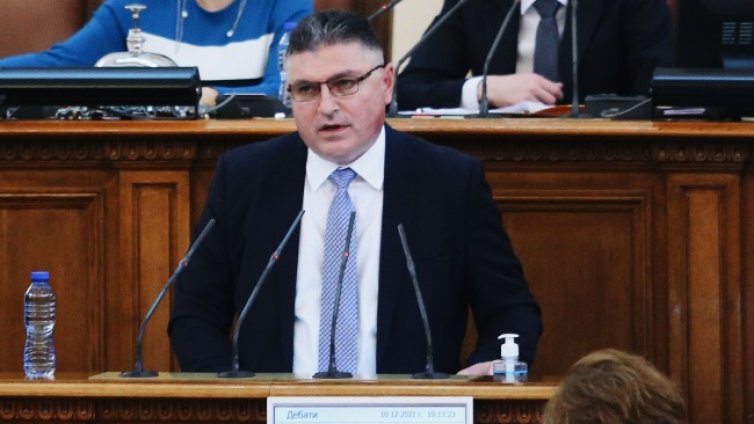 Служебният кабинет предлага Панайотов за посланик в САЩ
