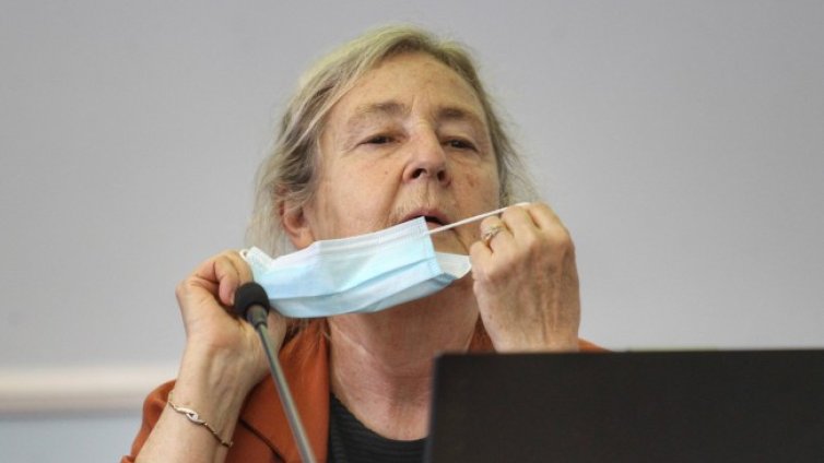 Проф. Кожухарова: Четвъртата вълна стихва, смъртността спада  