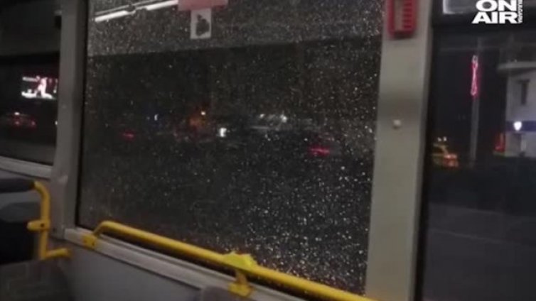 Полицията в Пловдив все още издирва стрелялите по автобуси