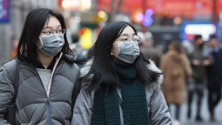 На ръба на смъртта, в затвора, изчезнали: Какво е да отразяваш COVID в Китай?