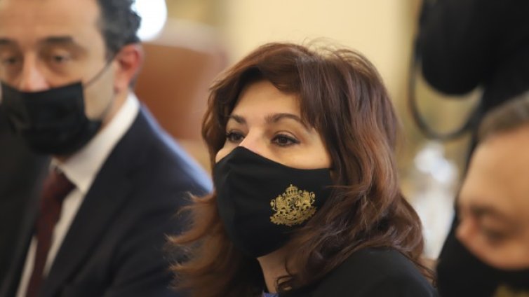 Асена Сербезова прие протестиращи на среща