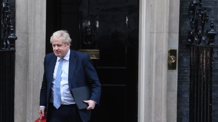 Борис Джонсън се извини за партитата, няма да подава оставка 