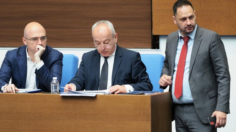 Парламентът прие рамката на Бюджет 2026 с дефицит от 5,7%