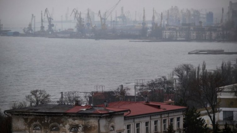 Руските сили превзеха ключовото пристанище на Мариупол