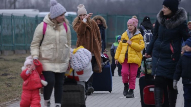 Взаимни обвинения между Русия и Украйна, спират евакуацията в Мариупол