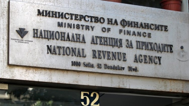 НАП денонощно проверява износа на зърно