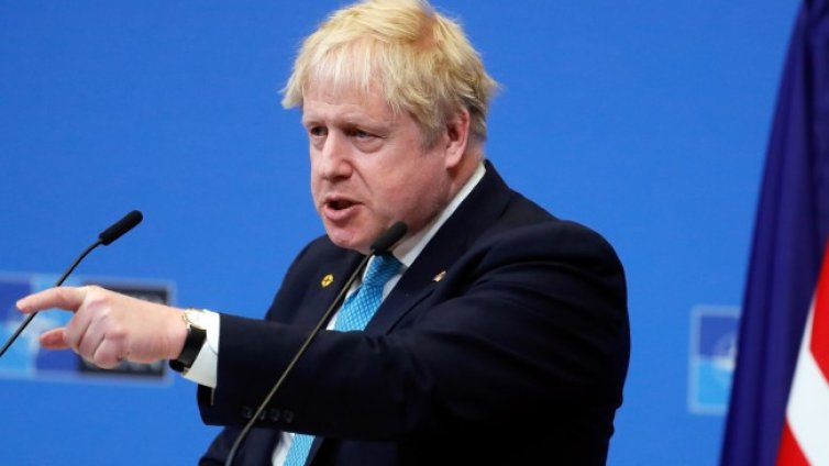 Джонсън: Разполагането на британски войска в България е само началото