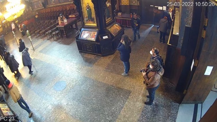 Откраднаха касичка с пари за Украйна от "Св. Неделя" 