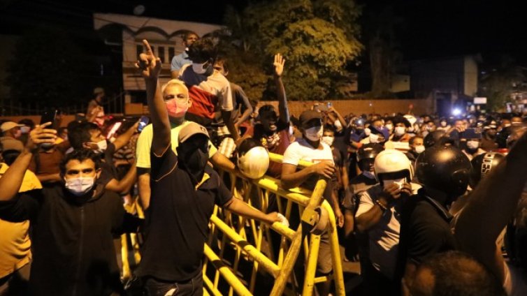 Протест в Шри Ланка: 50 ранени при опит за нахлуване в дома на президента