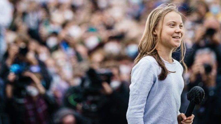 Грета Тунберг: Подготвям книга за климата