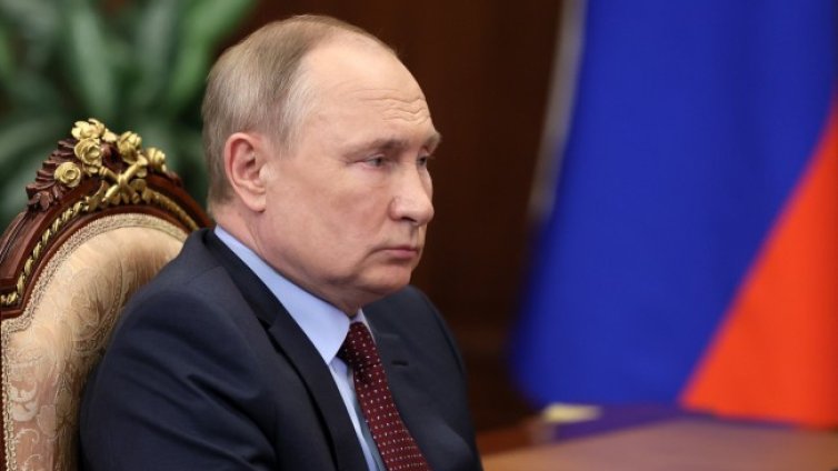 Путин страдал от рак на щитовидната жлеза, Кремъл отрече
