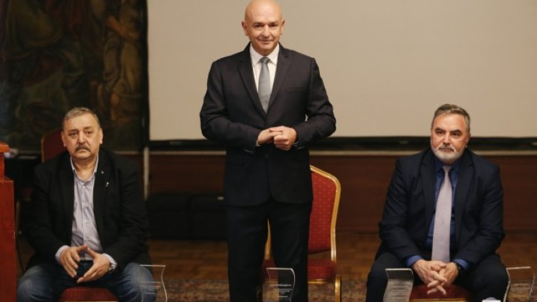 Кунчев, Мутафчийски, Кантарджиев - триото срещу пандемията