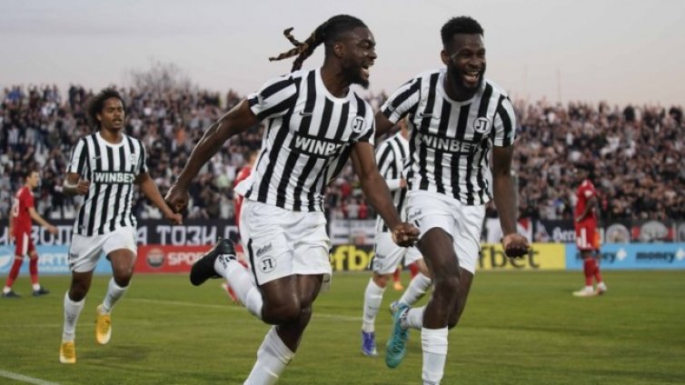 Локо Пловдив отказа ЦСКА от битката за титлата