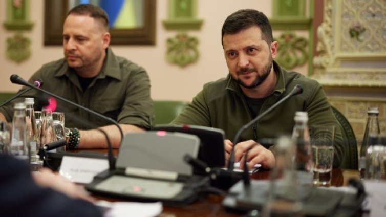 Зеленски не е готов да даде нито една част от Украйна за да приключи войната