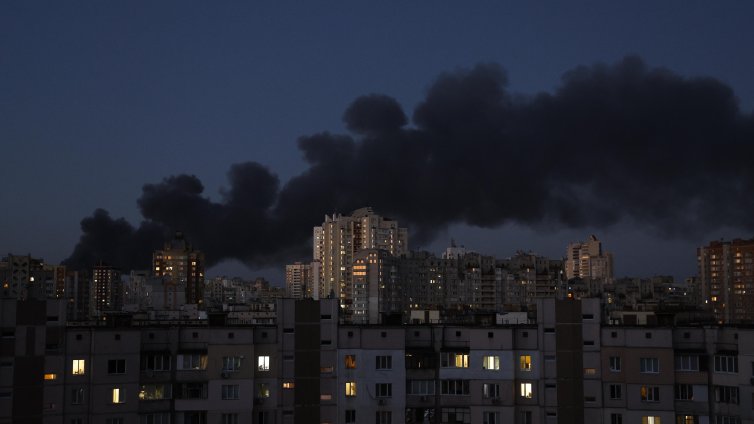 Украйна заяви, че е поразила главната петролна помпена станция на Москва