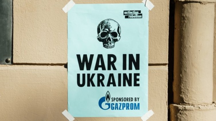Песков: "Газпром" работи по плана за плащане на газ в рубли