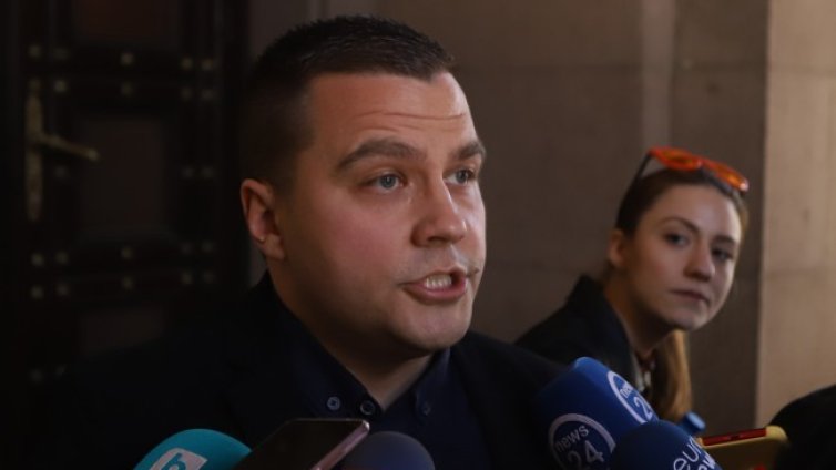 Ще пращаме ли оръжия за Украйна? Решават след посещението в Киев