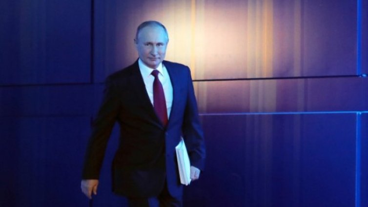 Страда ли Путин от Паркинсон: Какво казват лекарите