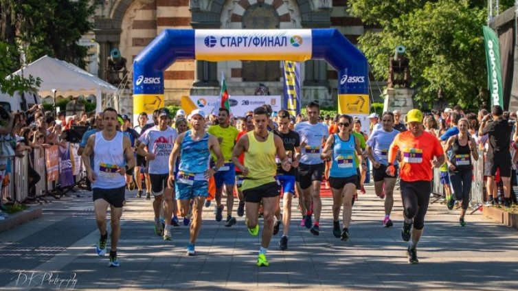 Маратон на приятелството в Плевен, дистанциите от 3 до 42 км