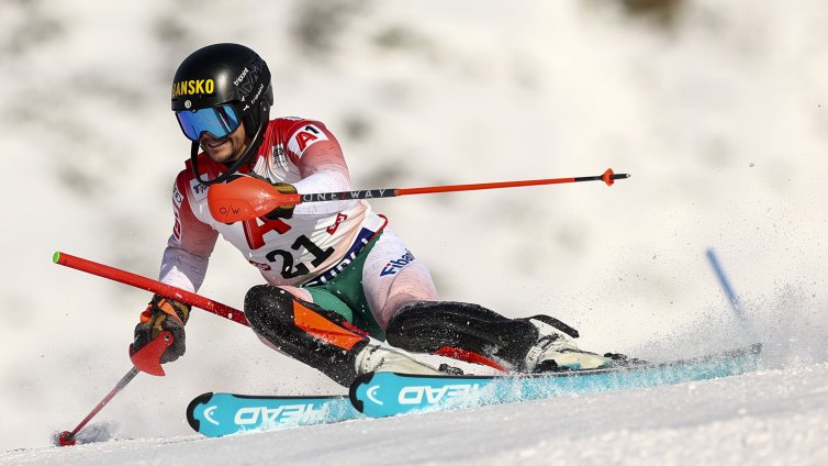 Алберт Попов със силен втори манш, влезе в топ 10 на слалома в Гургл