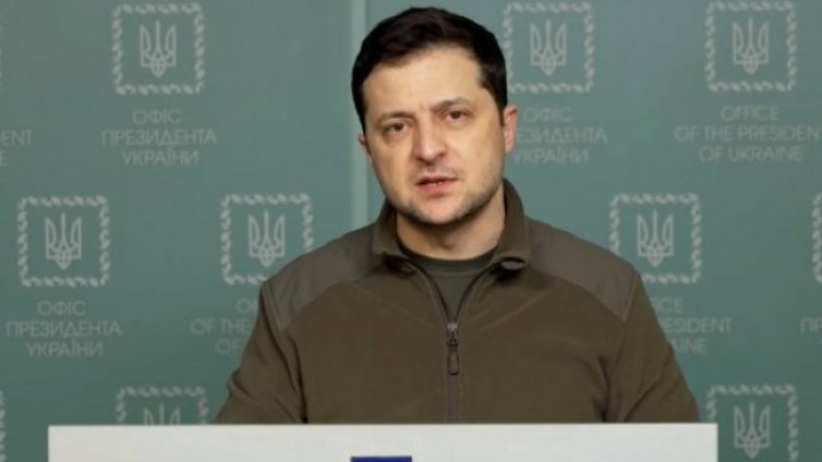 Зеленски чака "Евровизия" в украински Мариупол - свободен и възстановен