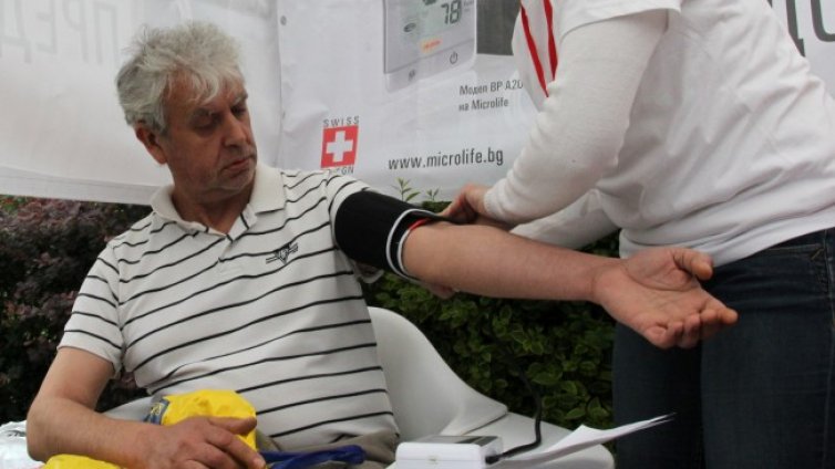 Лекар: Не предприемайте самолечение при хипертония