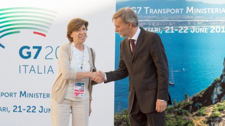 Катрин Колона оглавява външното министерство на Франция