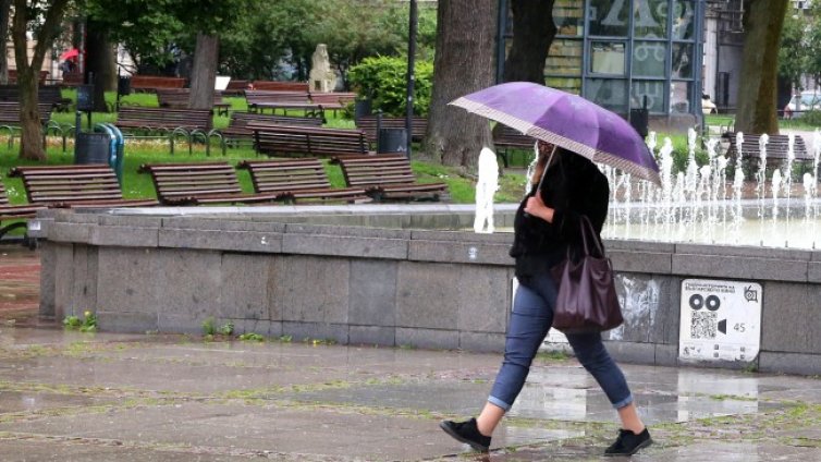 Хубавото време приключва, уикендът &ndash; дъждовен