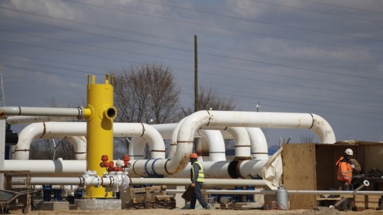 Пристигна танкерът с газ за България