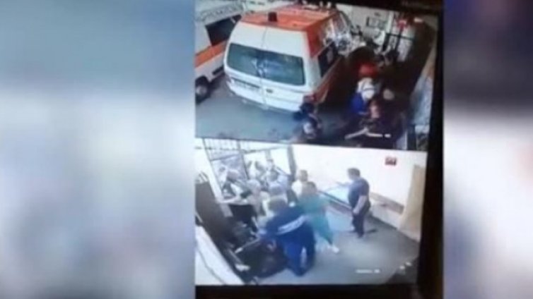 Оставиха в ареста един от нападателите на лекар в Самоков