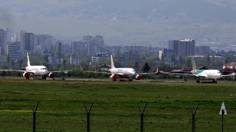Спад на пътниците на летище София с 39% заради COVID-19