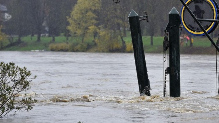 Стотици къщи пострадаха заради дъждовете в Босна и Херцеговина