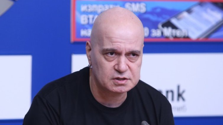 Слави призна: Депутати напускат ИТН, отиват при Петков и Василев 