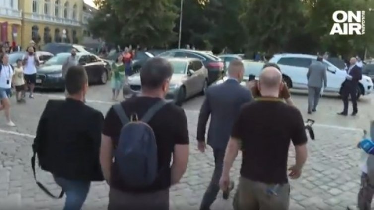 Линейки заради пострадали депутати от ГЕРБ - Ненков и Биков