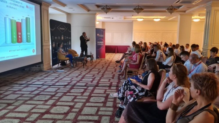 Бургас е притегателен център за млади български семейства