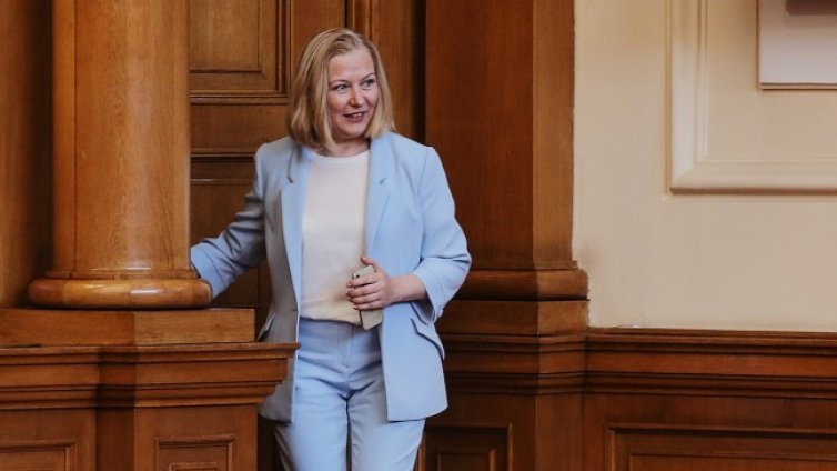 Йорданова: Северна Македония трябва да влезе в ЕС